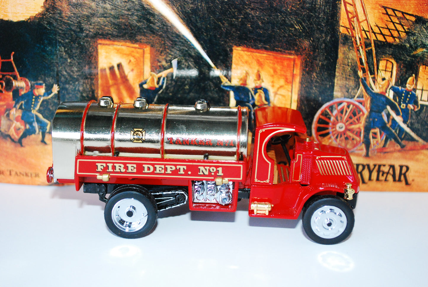 Matchbox YFE11 Diecast 1923 Mack Fire Engine Truck 1/43 No COA