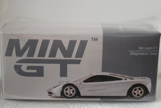 MINI GT 1/64 McLaren F1 Magnesium Silver LHD #555