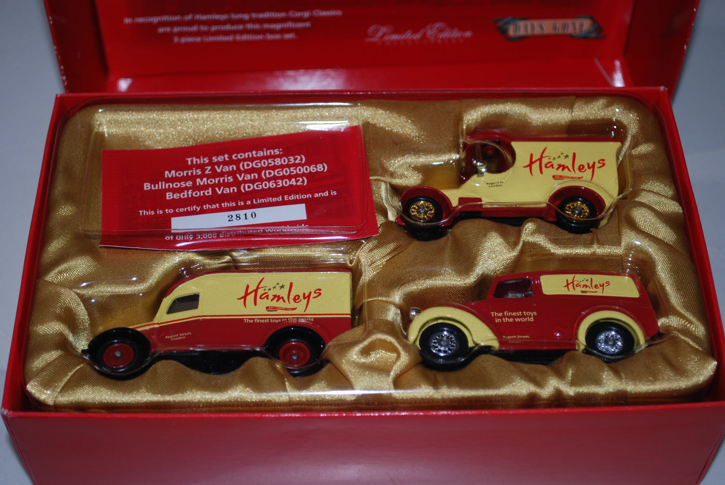 Lledo Days Gone HM1003 Hamleys Set of 3 vehicles Ltd Edition Cert + box