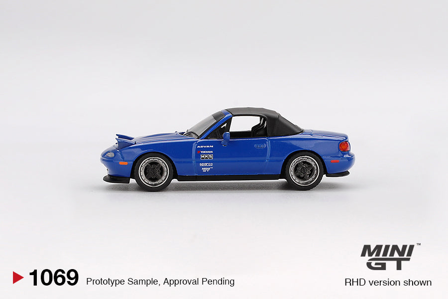 Mini GT No 1069 1/64 Mazda Miata MX-5 (NA) Tuned Version Dark Blue RHD New