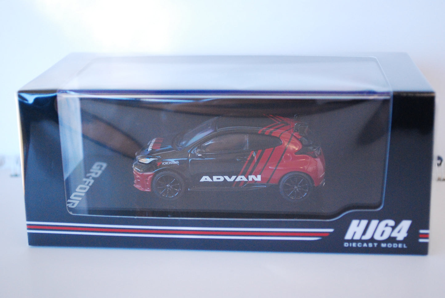 Hobby Japan 1/64 Toyota GR Yaris Yokohama Advan Color 2024 HJ643087AV