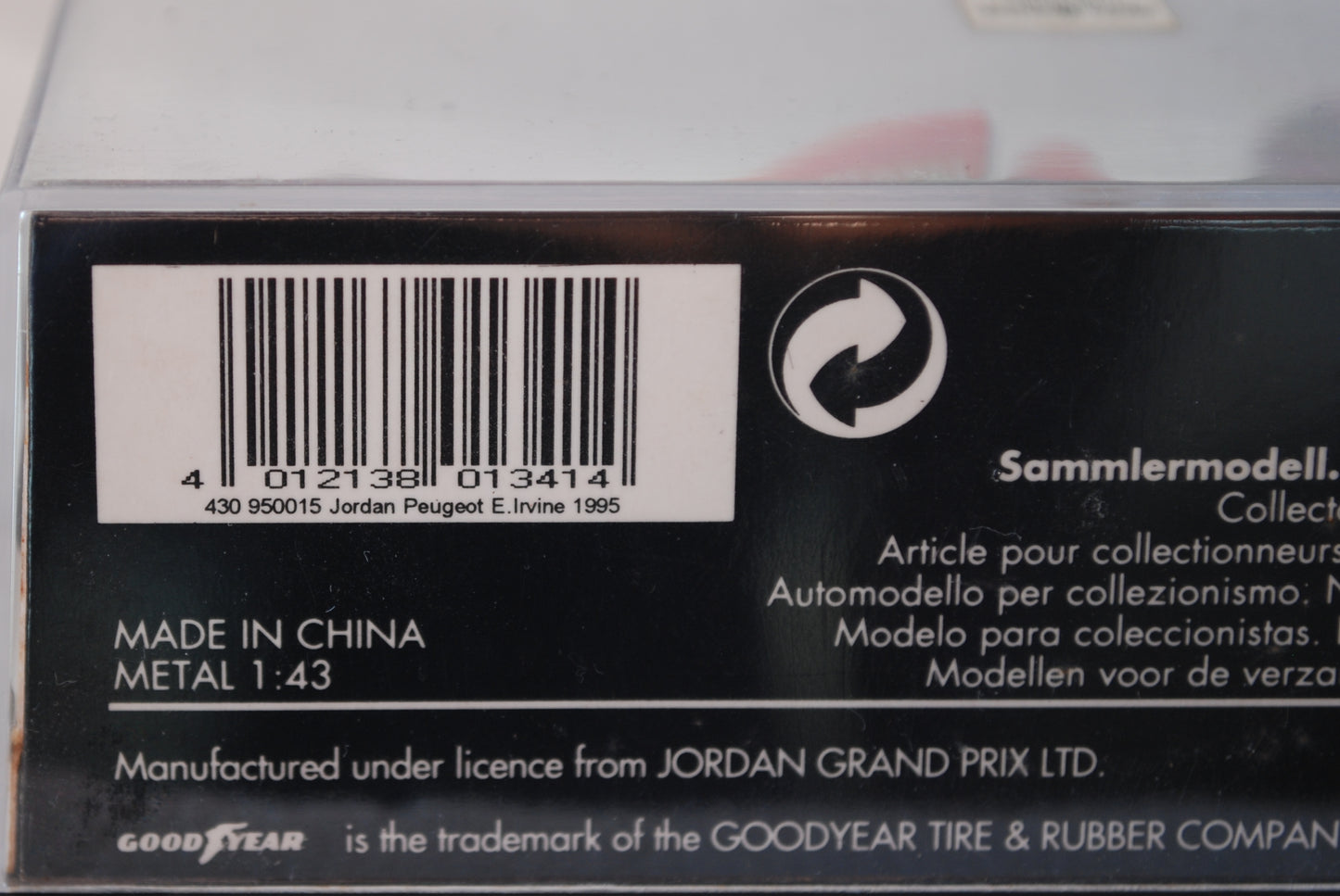 Minichamps 1/43 Jordan Peugeot Formula 1 E Irvine 1995