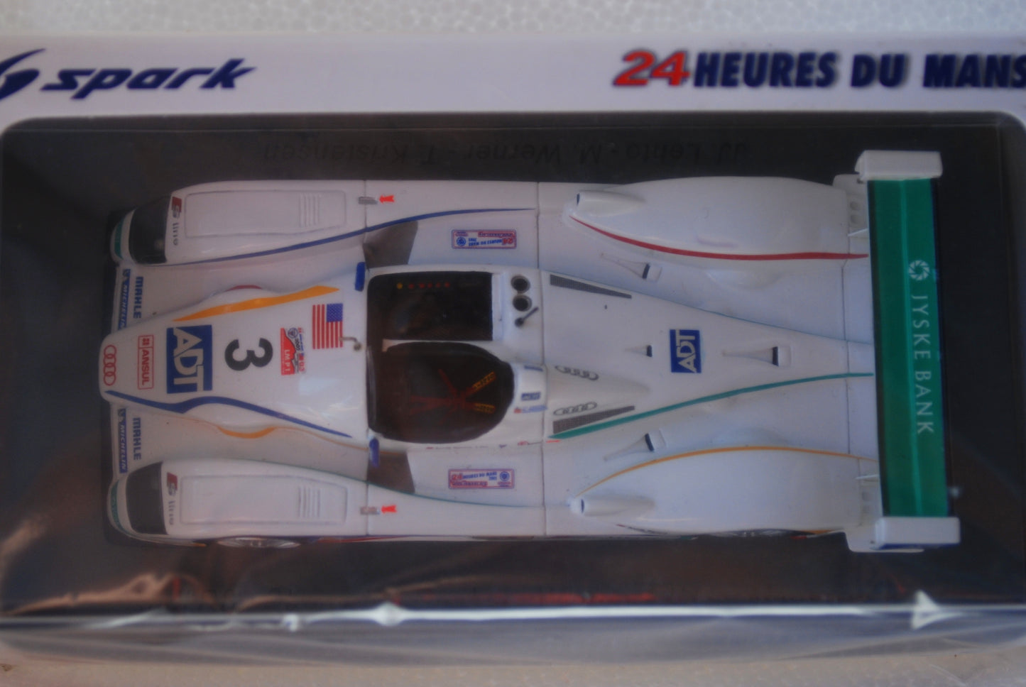 Spark 1/43 Audi R8 No.3 Champion Racing Winner Le Mans 24H 2005 M. Werner - JJ. Lehto - T. Kristensen 43LM05