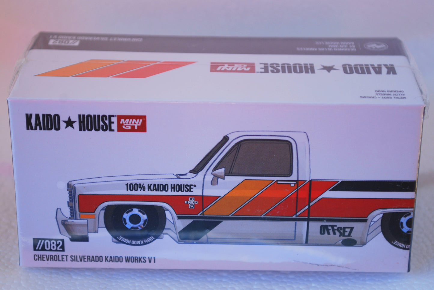 KAIDOHOUSE x MINI GT 1/64 Chevrolet Silverado KAIDO WORKS V1 KHMG082