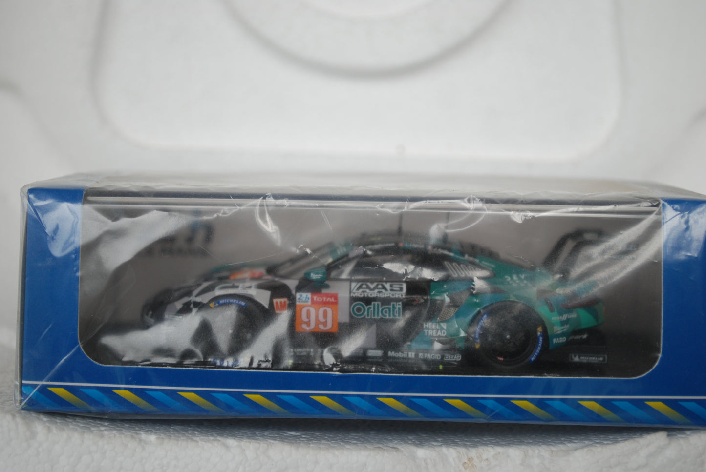 Spark 1/43 Porsche 911 RSR No.99 Dempsey-Proton Racing 24H Le Mans 2020 J. Andlauer - V. Inthraphuvasak - L. Légeret S7996
