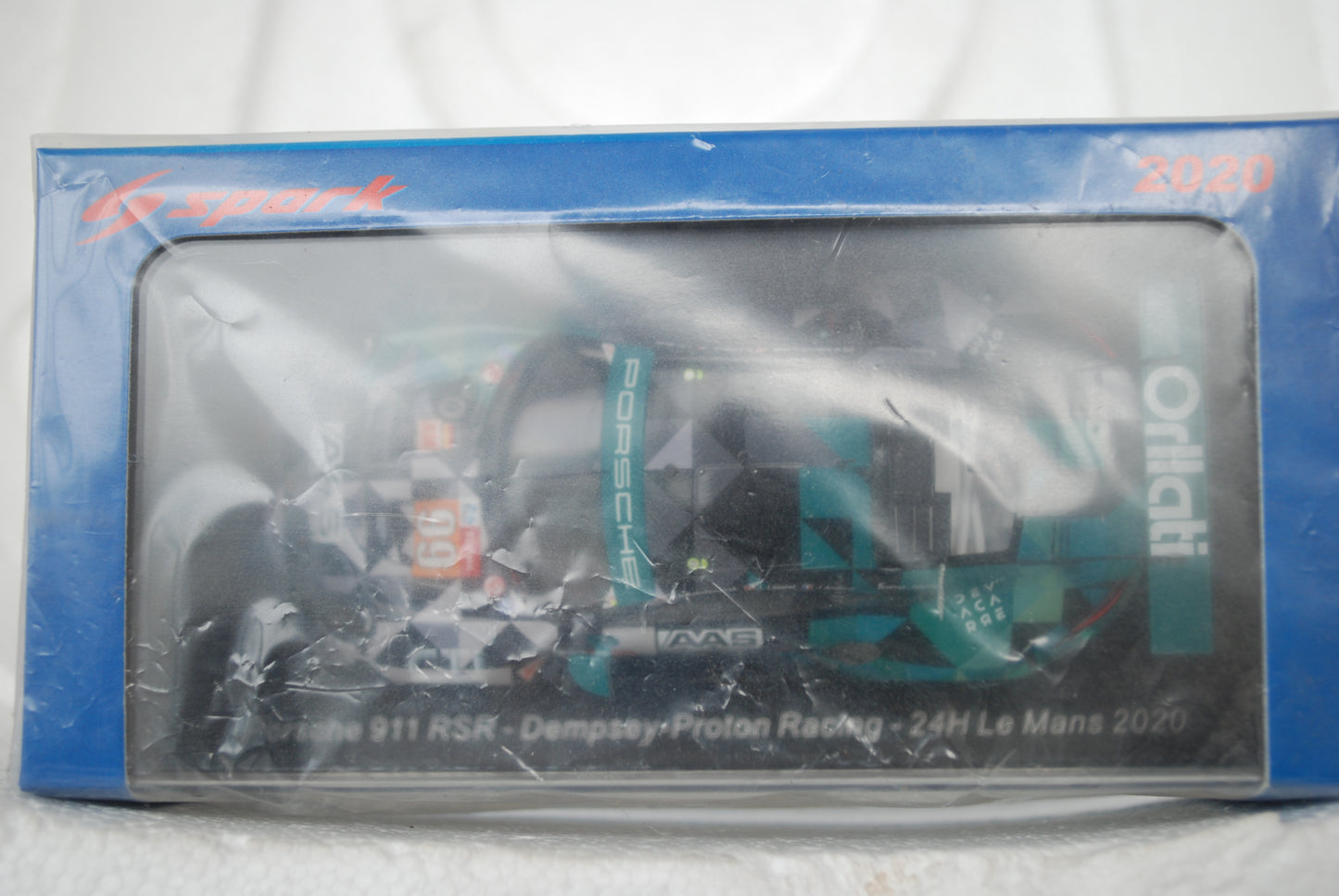 Spark 1/43 Porsche 911 RSR No.99 Dempsey-Proton Racing 24H Le Mans 2020 J. Andlauer - V. Inthraphuvasak - L. Légeret S7996