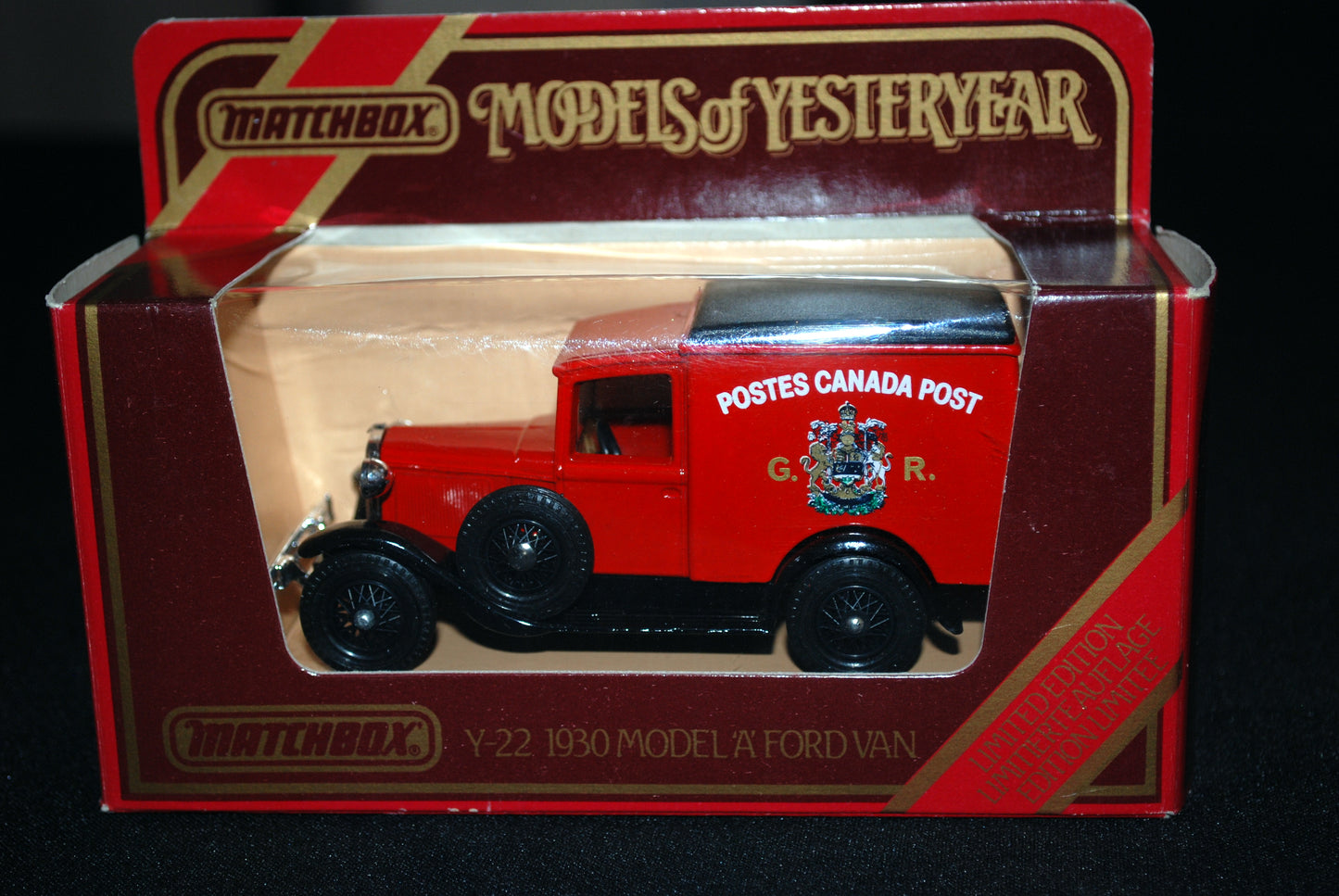 MATCHBOX YESTERYEAR Y-22 1930 MODEL A FORD VAN POSTES CANADA POST